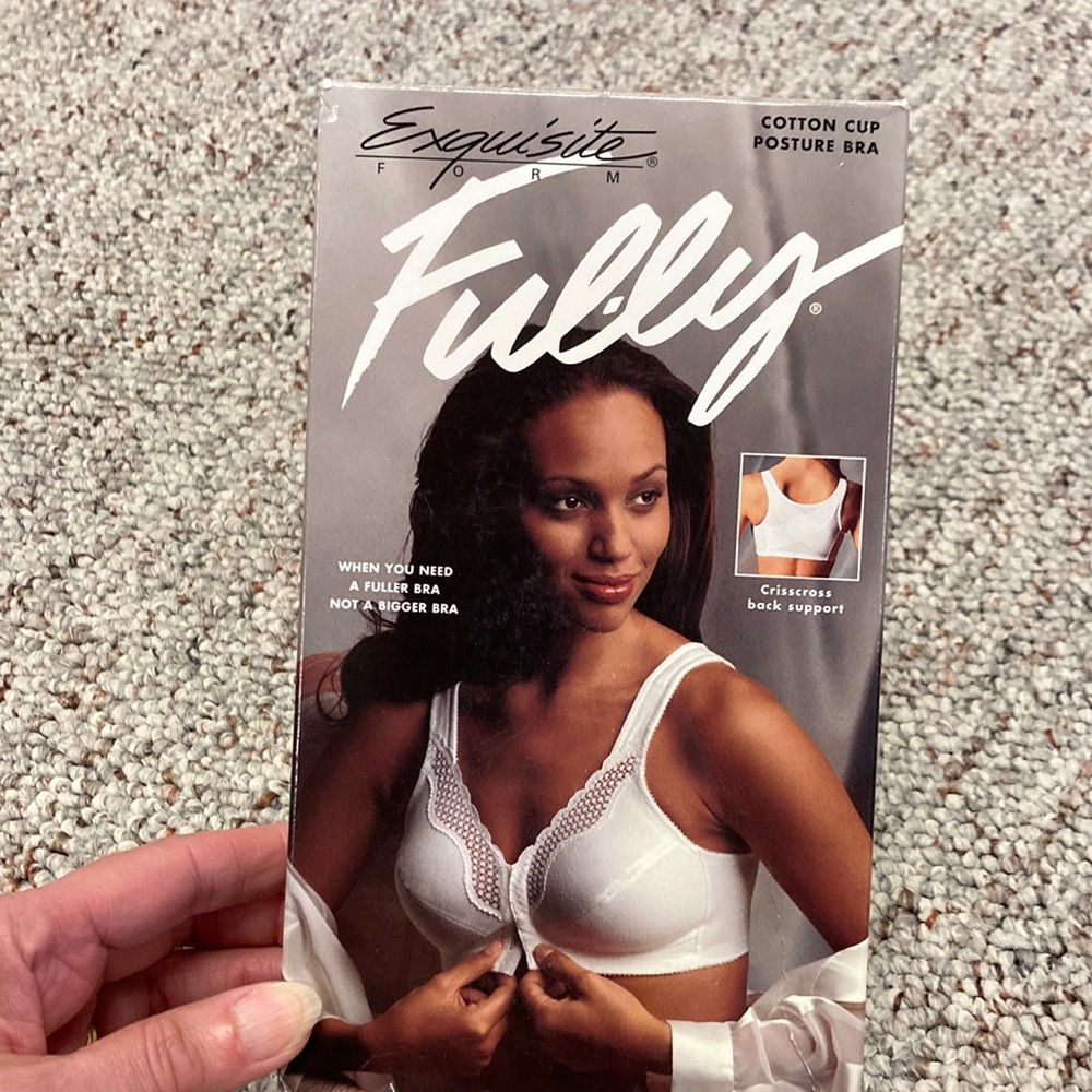 Vintage new in box, exquisite form, fully cotton cup front closure, posture bra